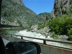 Langs med Colorado River